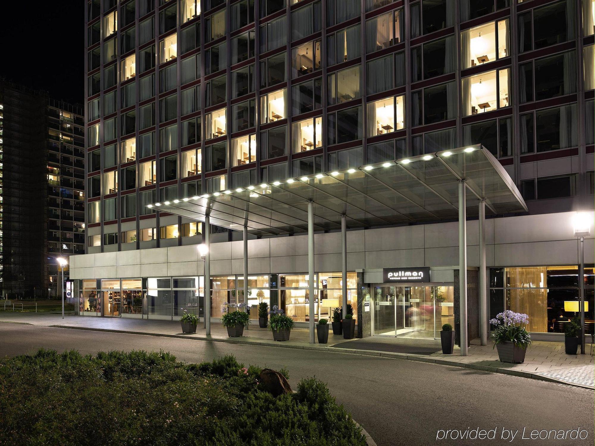 Pullman Newa 4*